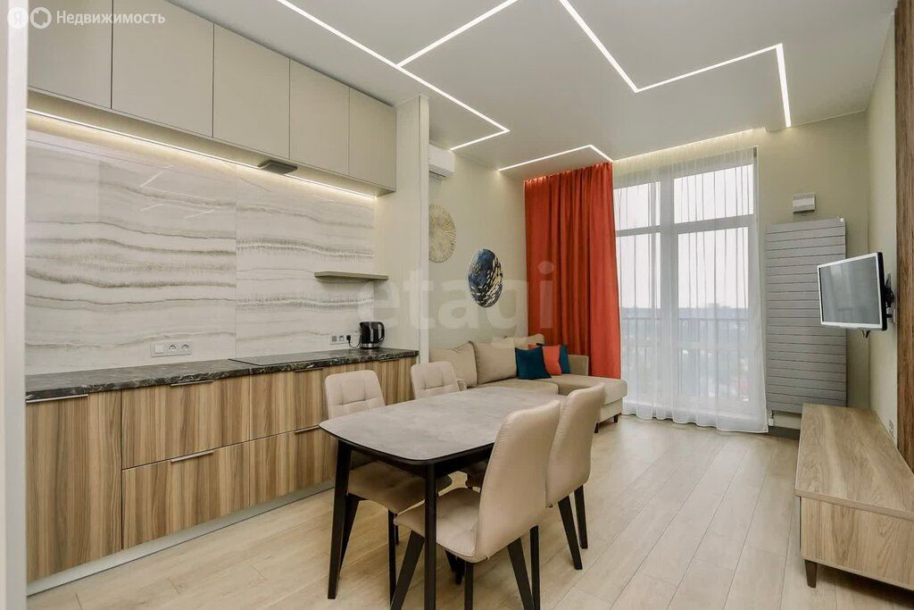 3-комн., 90 м², 17/18 этаж