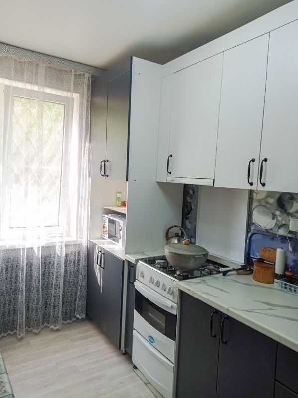3-комн. квартира, 72 м2, 1/10 этаж