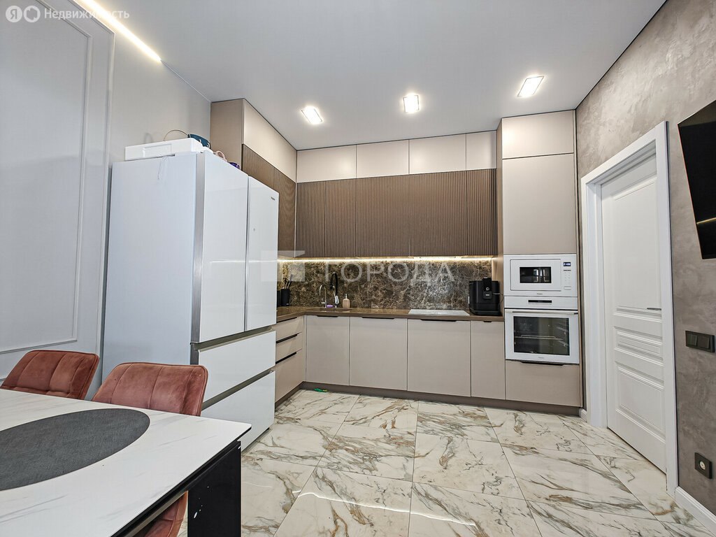 3-этажный дом, 80 м², 2 сотки