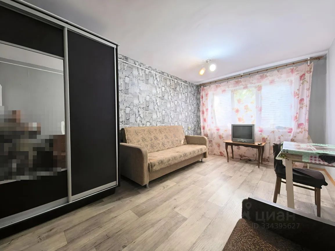 Комната в 6-комн. квартире, 15 м2, 4/5 этаж