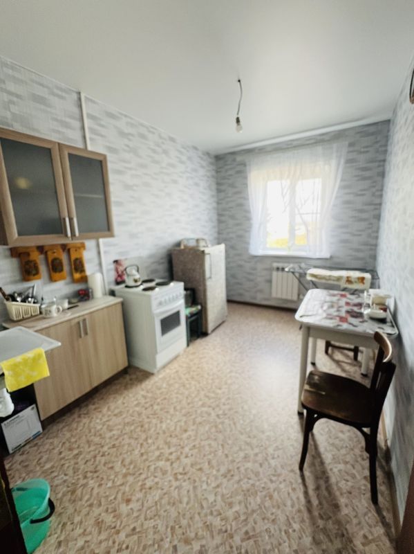 2-комн., 43 м², 2/3 этаж