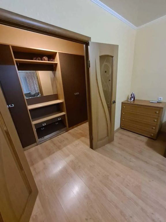 1-комн. квартира, 54 м2,  этаж