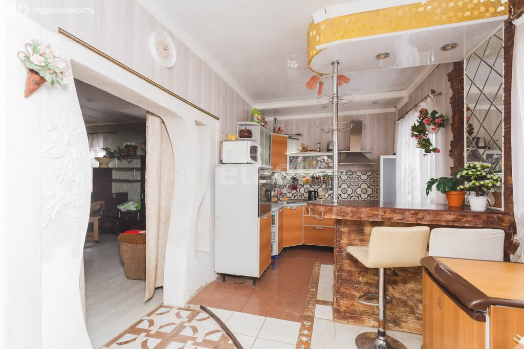 Дом, 200 м², 8.6 соток