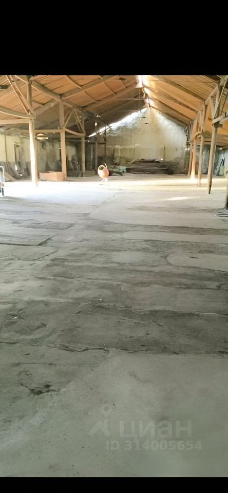 Склад, 1000 м², 1/1 этаж