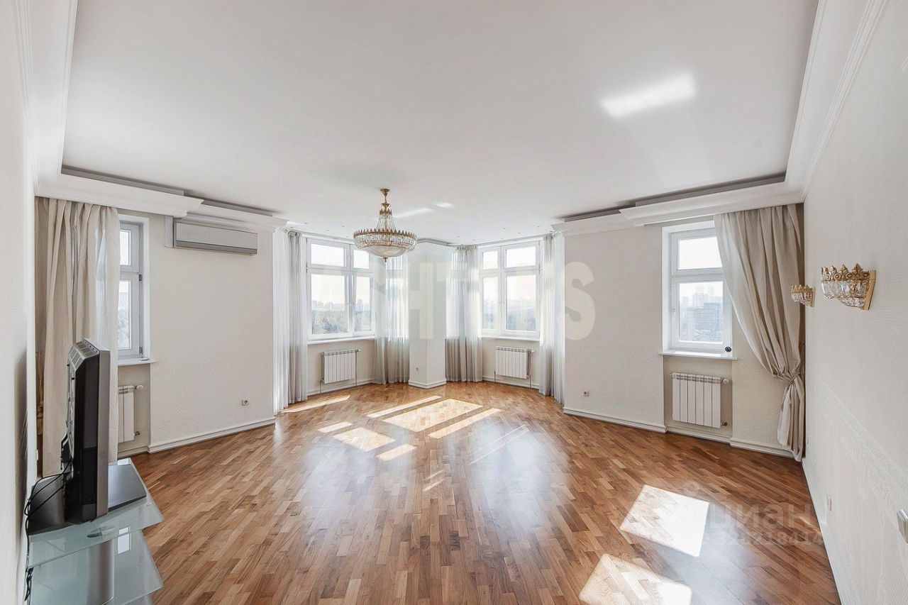 3-комн. квартира, 128 м², 12/43 этаж