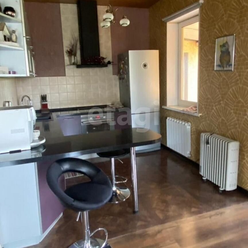 Дом, 200 м², 8 соток