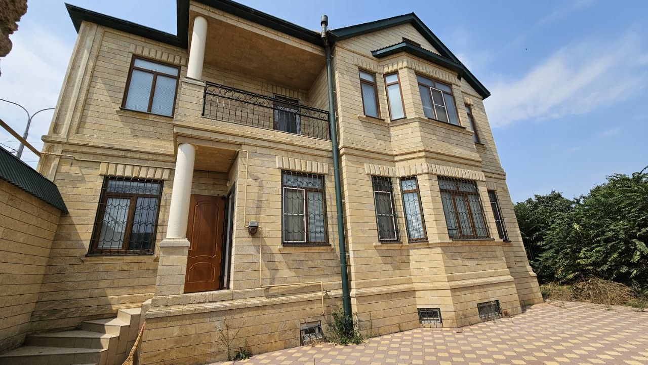 Дом, 290 м², 5 соток