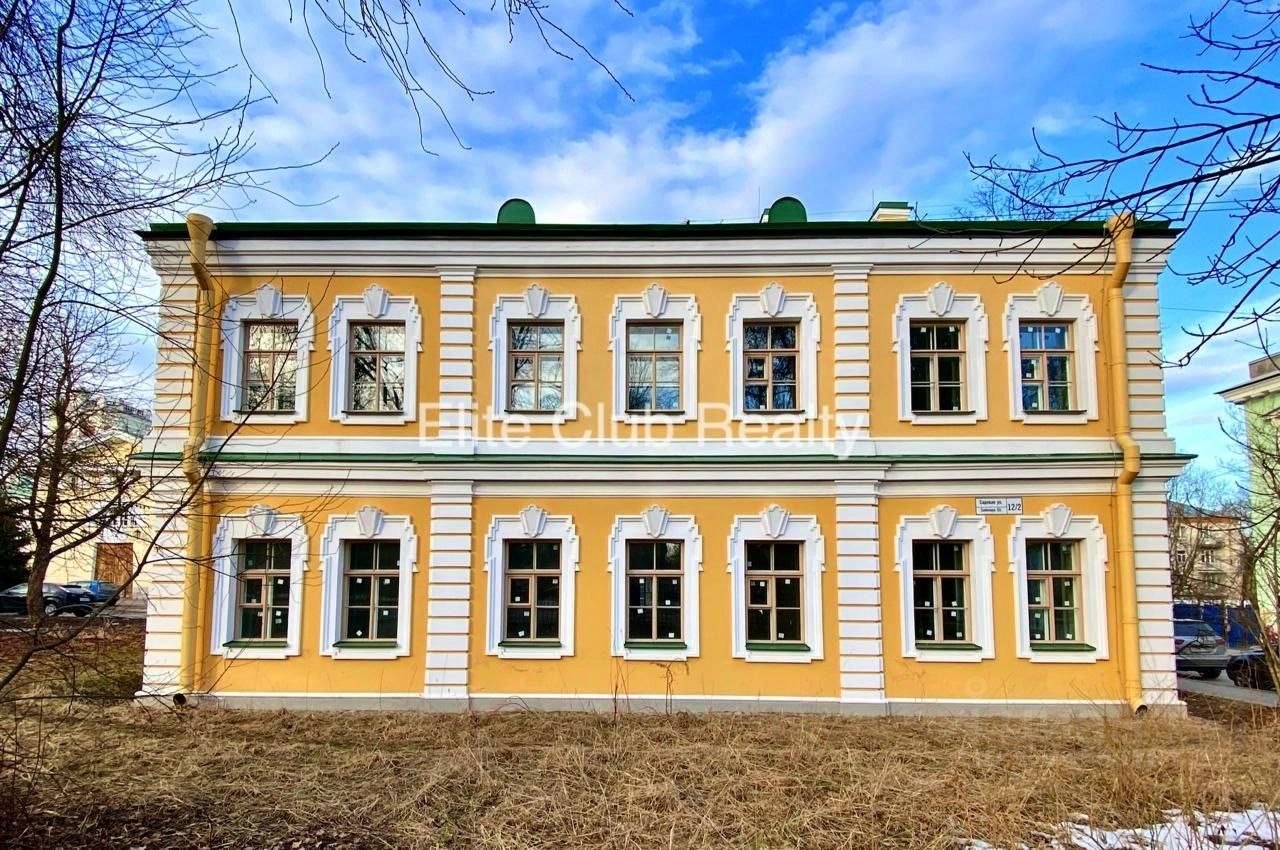 Дом, 310.5 м², 9.45 соток