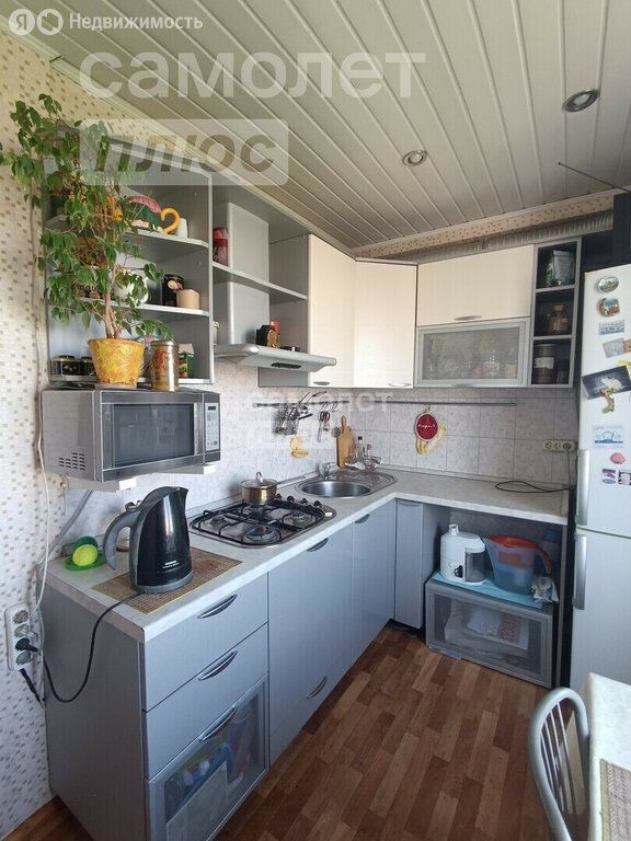 3-комн., 44 м², 8/9 этаж