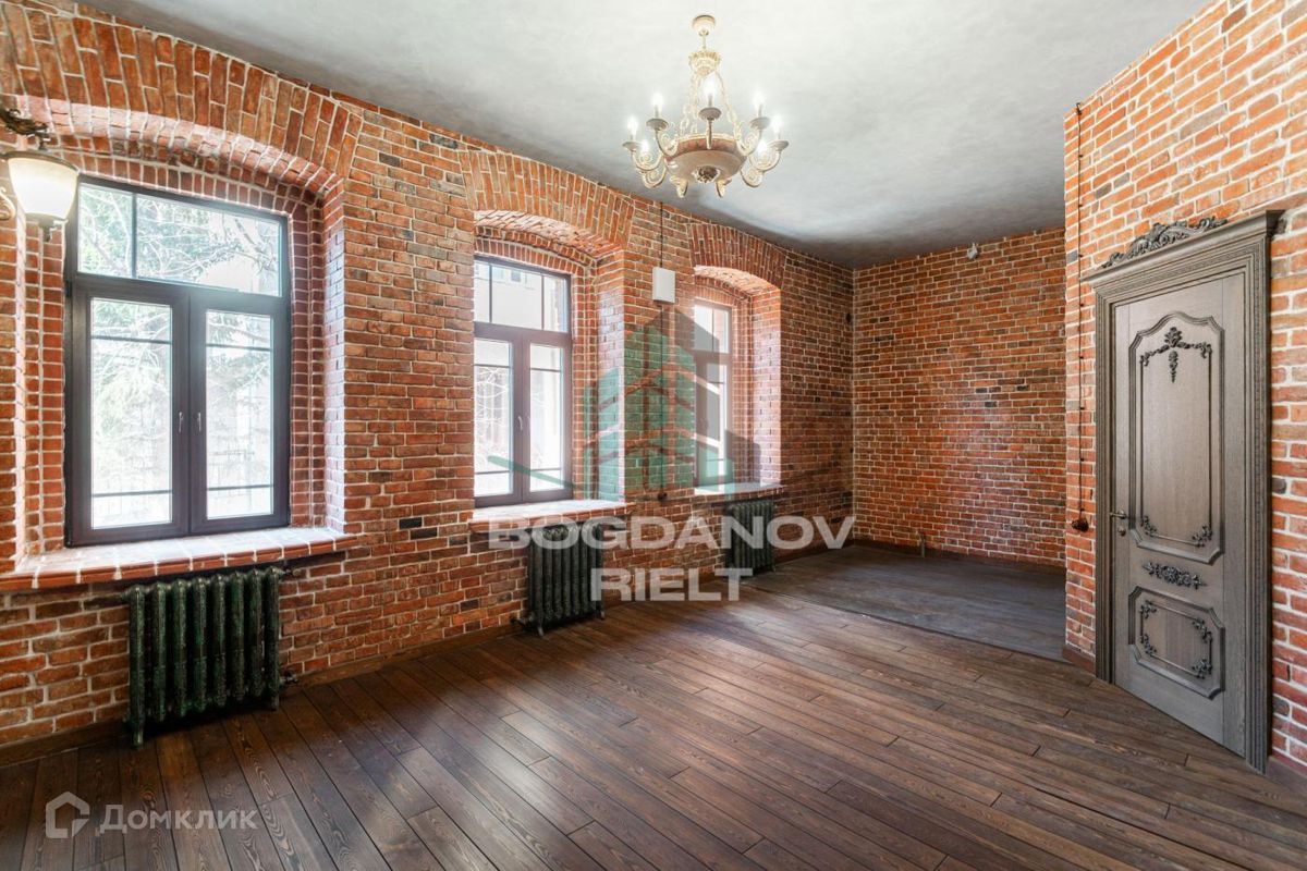 2-комн., 72 м², 1/2 этаж