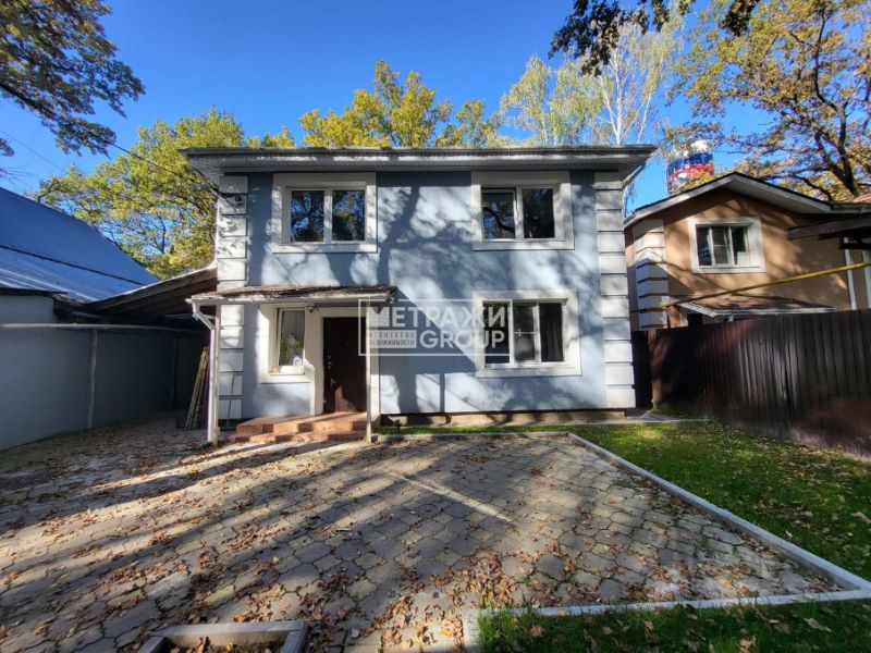 Дом, 180 м², 3 сотки