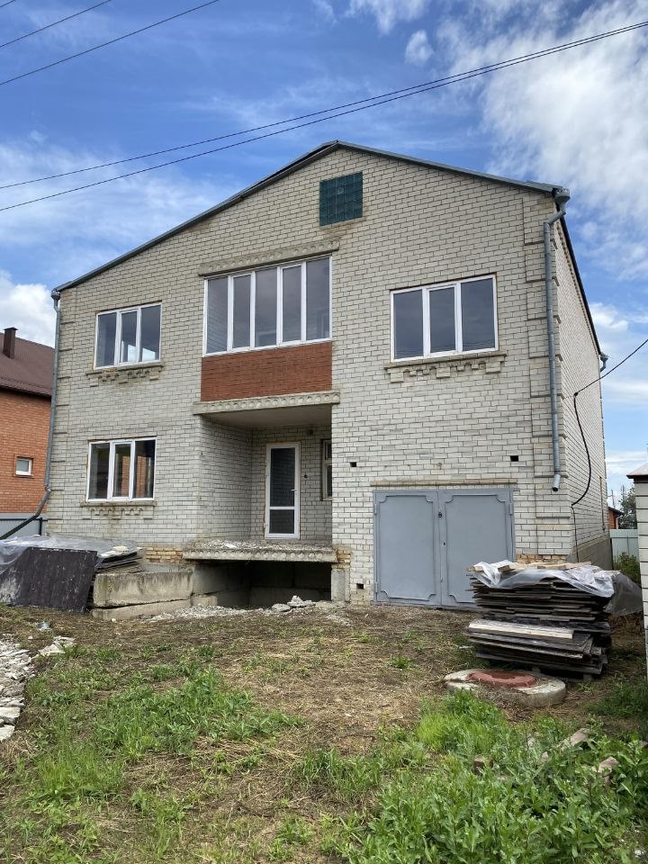 Дом, 300 м², 6 соток