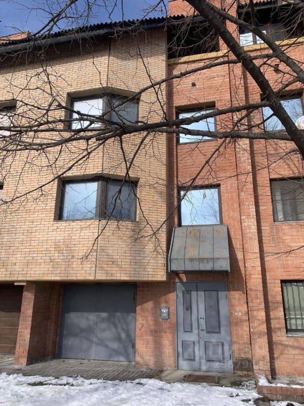 Таунхаус, 320.5 м², 1 сотка