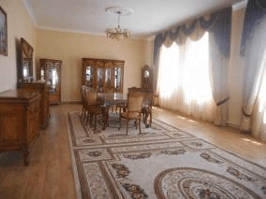 Коттедж, 729.8 м², 10 соток