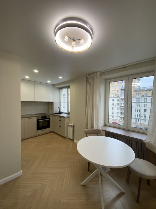 2-комн., 43 м², 7/8 этаж