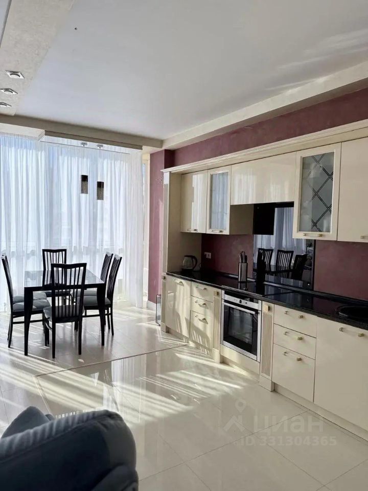 3-комн., 100 м², 12/15 этаж