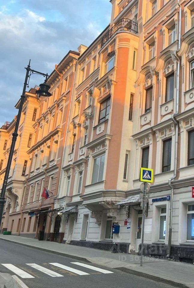6-комн., 327 м², 5/5 этаж