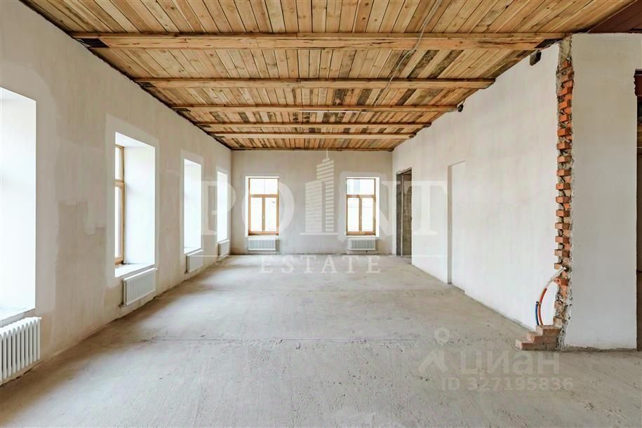 3-комн., 157 м², 1/6 этаж