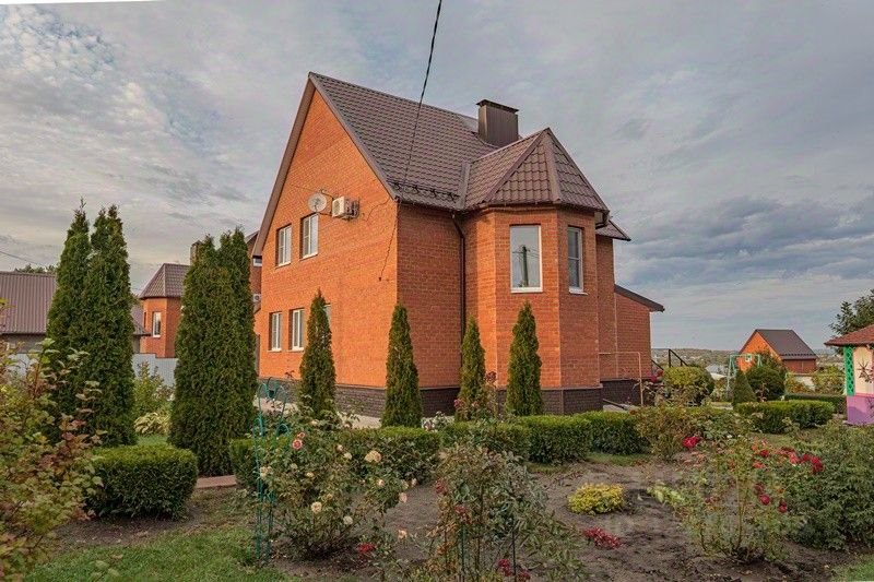 Дом, 207 м², 18.55 соток