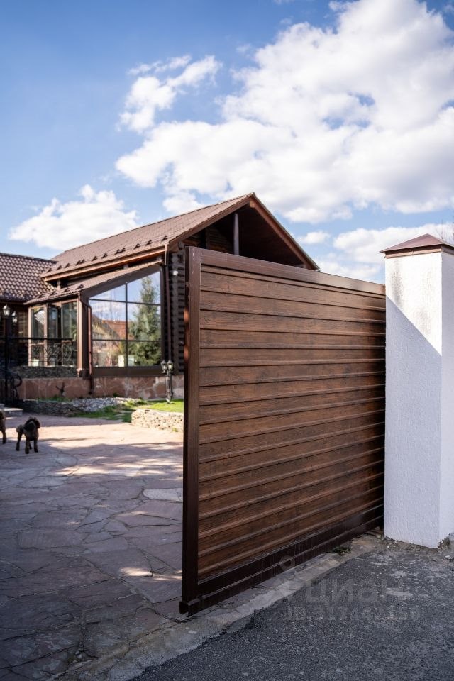 Коттедж, 180 м², 12 соток