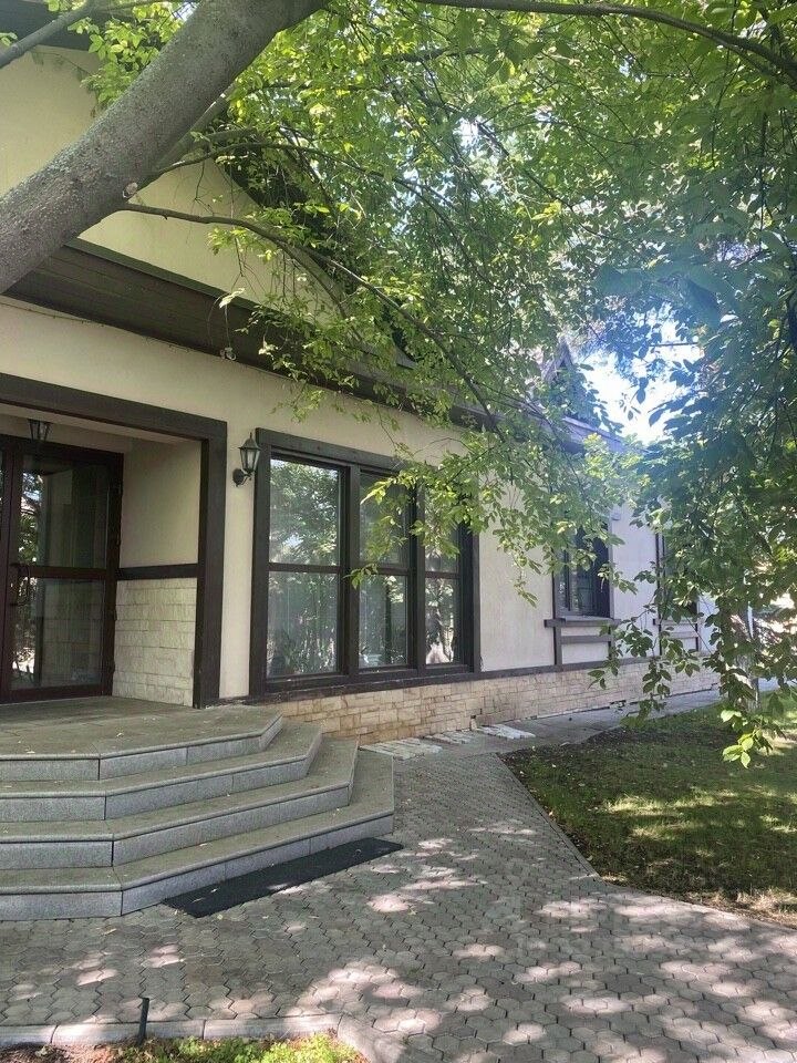 Дом, 679.5 м², 25.26 соток