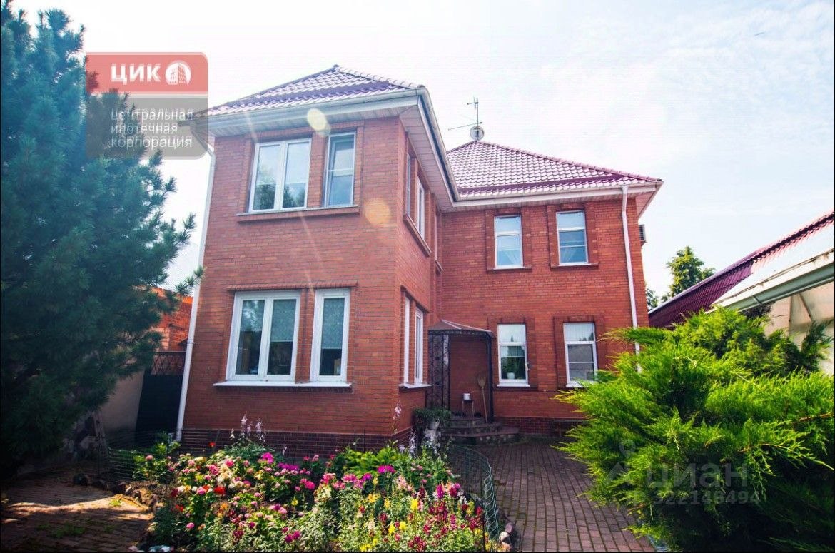 Коттедж, 211 м², 21 сотка