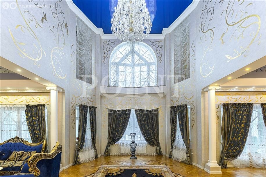 Дом, 600 м², 3 сотки