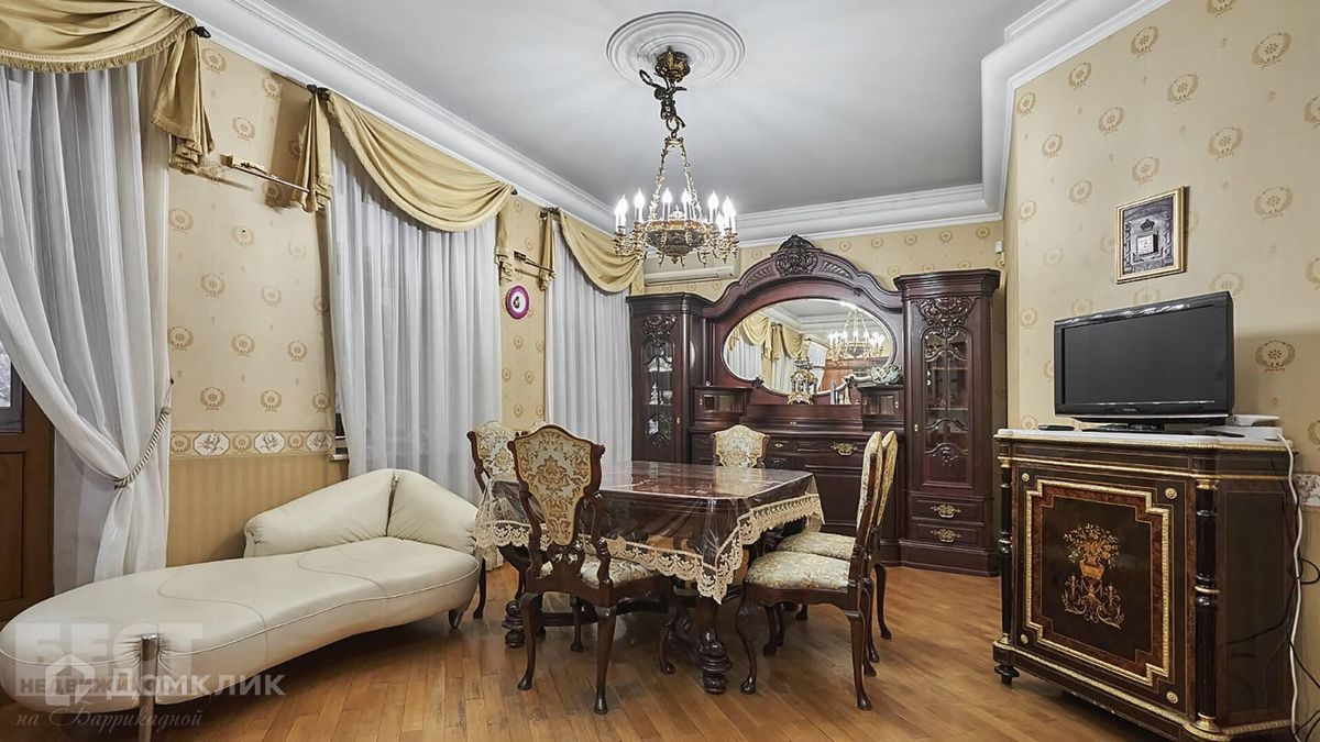 6-комн., 435 м², 2/4 этаж