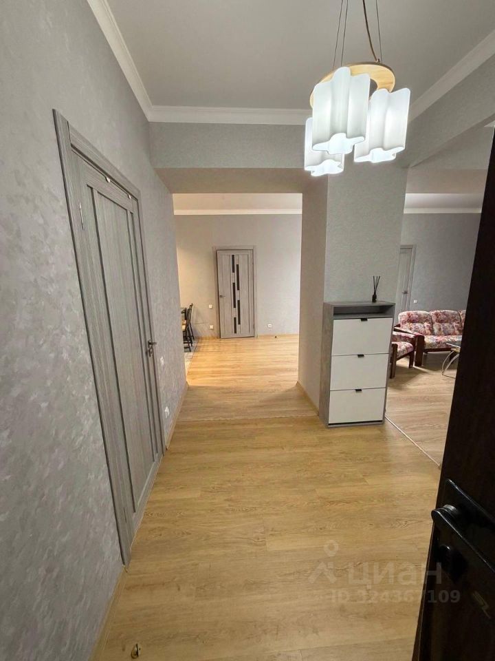 3-комн. квартира, 115 м2, 3/5 этаж