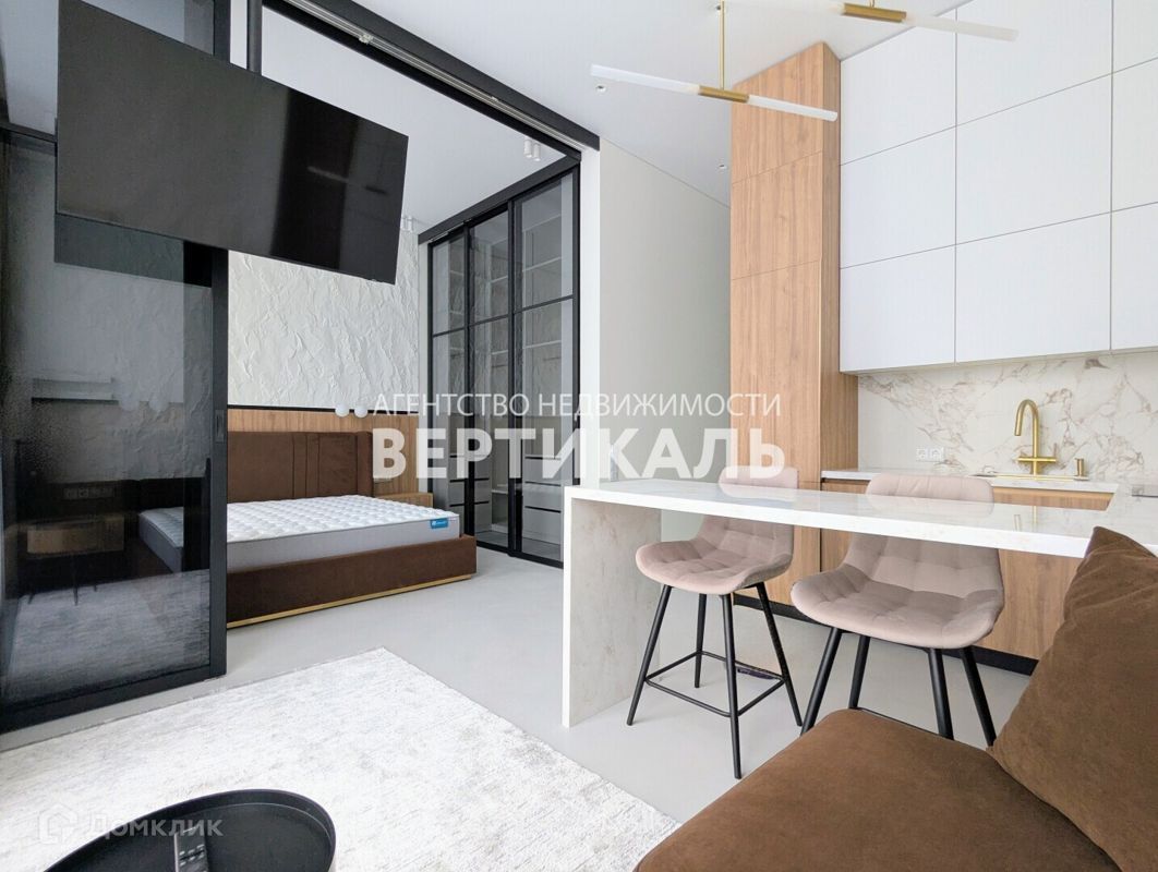2-комн., 43 м², 9/9 этаж