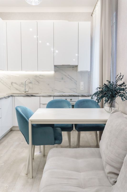 2-комн., 42 м², 1/18 этаж