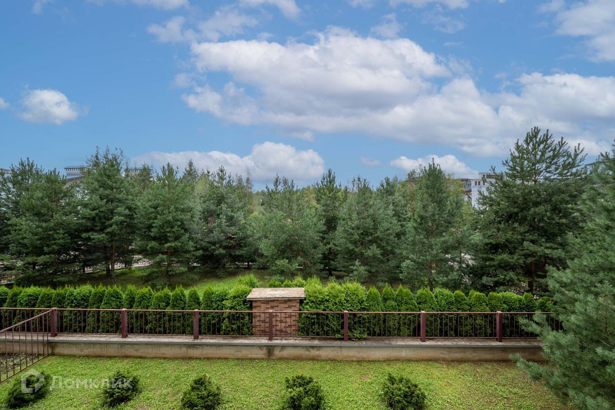 3-комн. квартира, 183 м2, 2/4 этаж