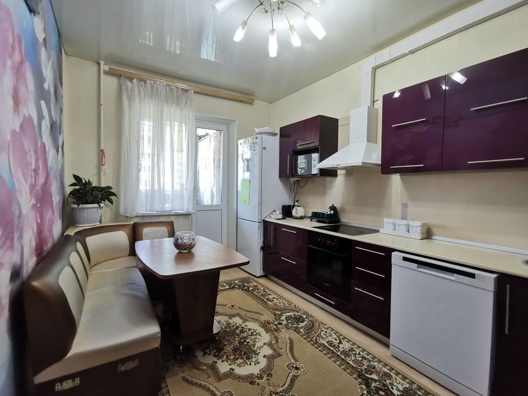 3-комн., 83 м², 2/5 этаж