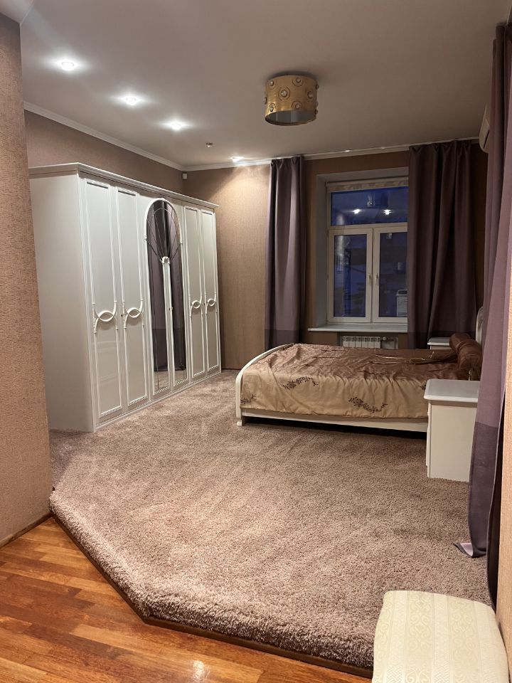 3-комн., 147 м², 3/5 этаж