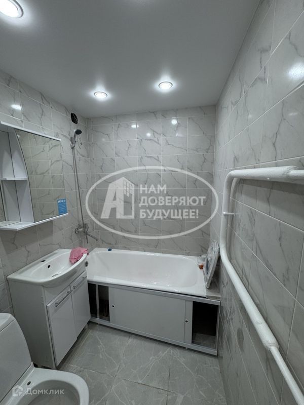 2-комн., 42 м², 1/3 этаж