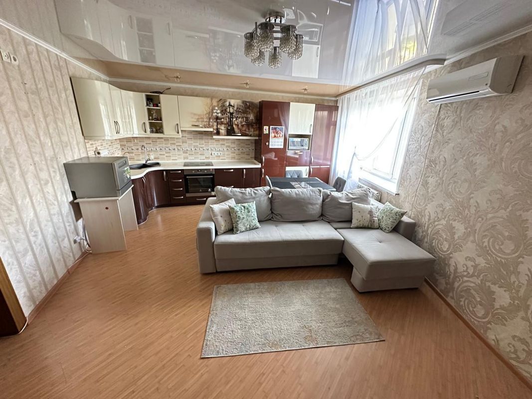 2-комн., 70 м², 4/10 этаж