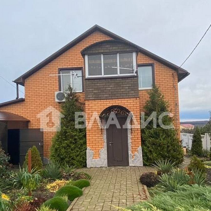 Дом, 204 м², 10 соток