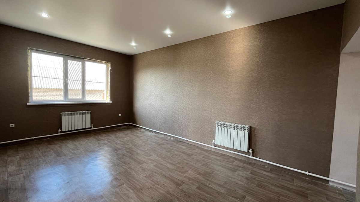 3-комн. квартира, 78 м2, 2/2 этаж