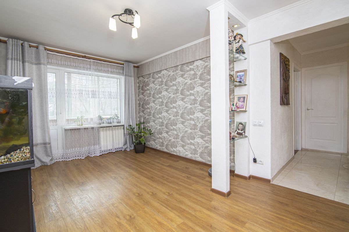 3-комн., 57.3 м², 1/5 этаж