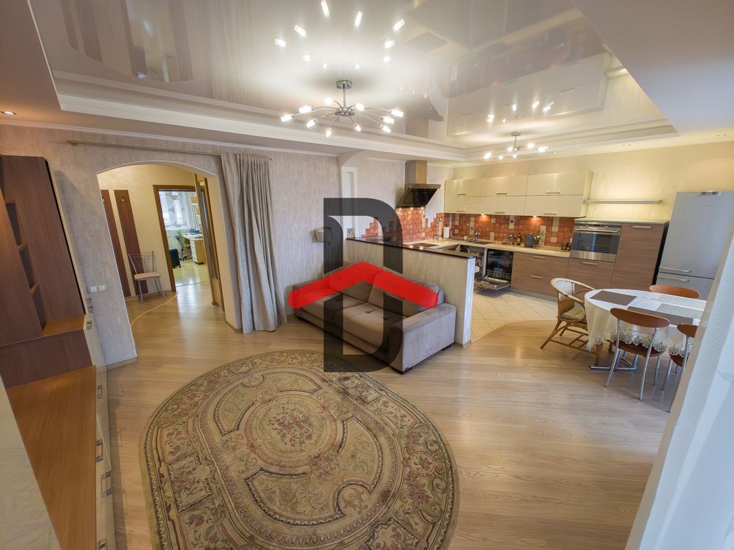 3-комн., 91.8 м², 6/9 этаж