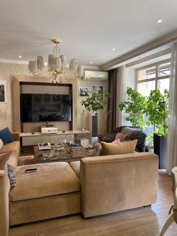3-комн. квартира, 110 м², 3/18 этаж