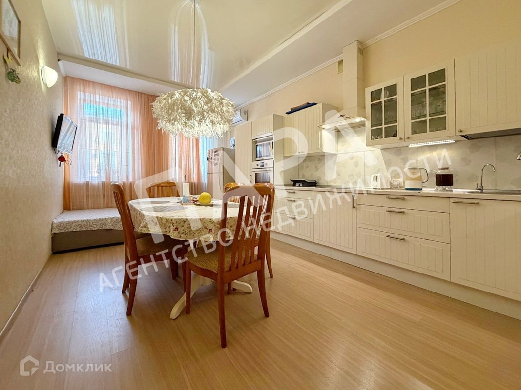 3-комн., 118.3 м², 3/10 этаж