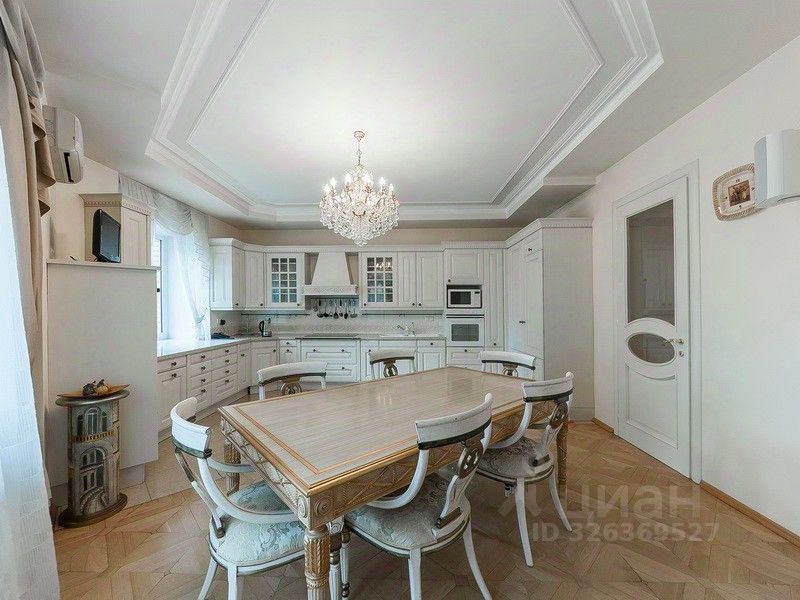4-комн., 177 м², 14/16 этаж