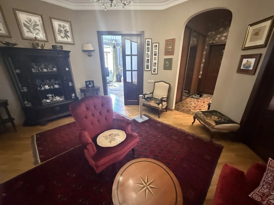4-комн., 140 м², 4/5 этаж