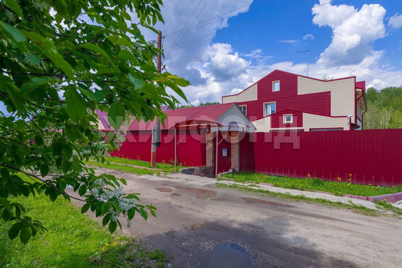 Дом, 295.7 м², 6.83 соток