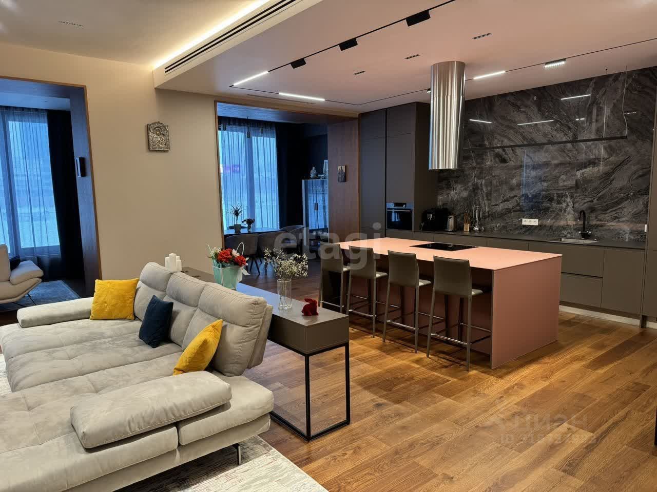 3-комн. квартира, 198 м², 2/12 этаж