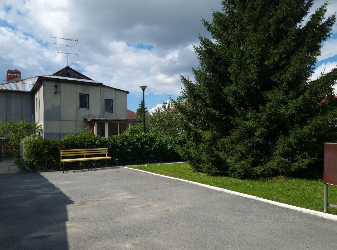 2-этажный дом, 272 м², 13.6 соток