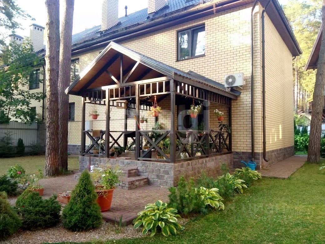 3 этажный, Таунхаус, 242.4 м², 8 соток, 3 этажа