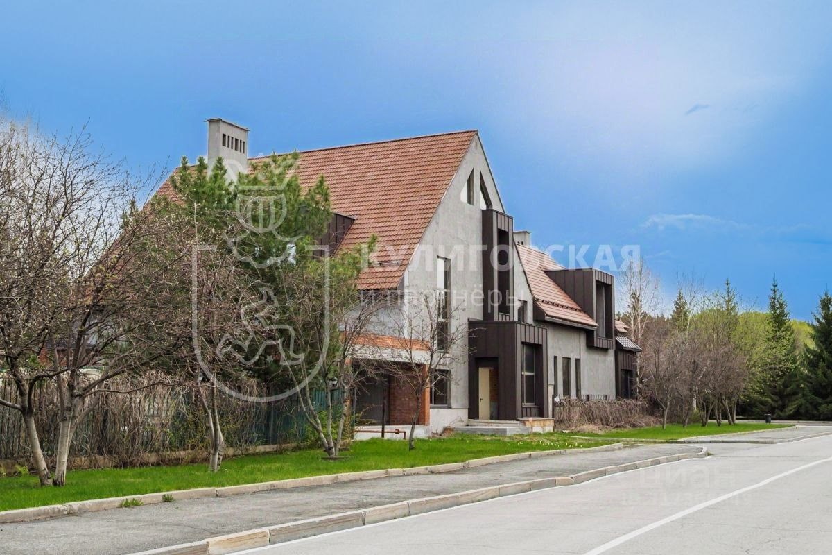 2-этажный дом, 800 м², 14 соток