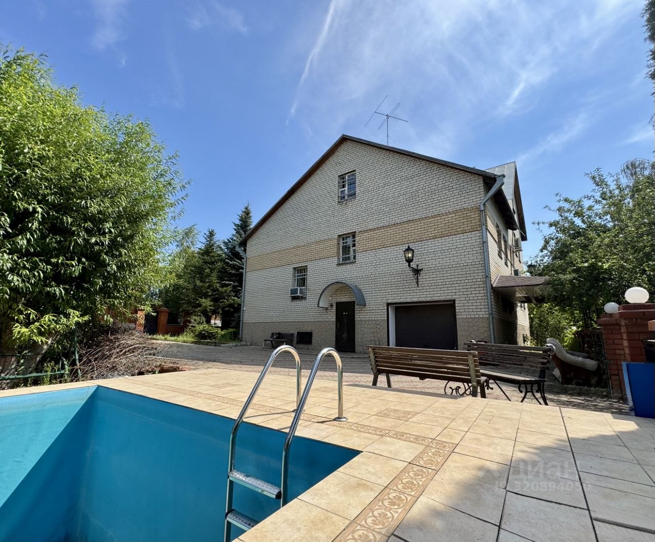 Дом, 365.5 м², 14.8 соток